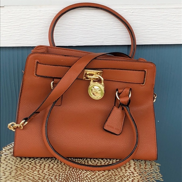 Michael Kors Handbags - Michael Kors NWOT Medium Camel Gramercy Satchel